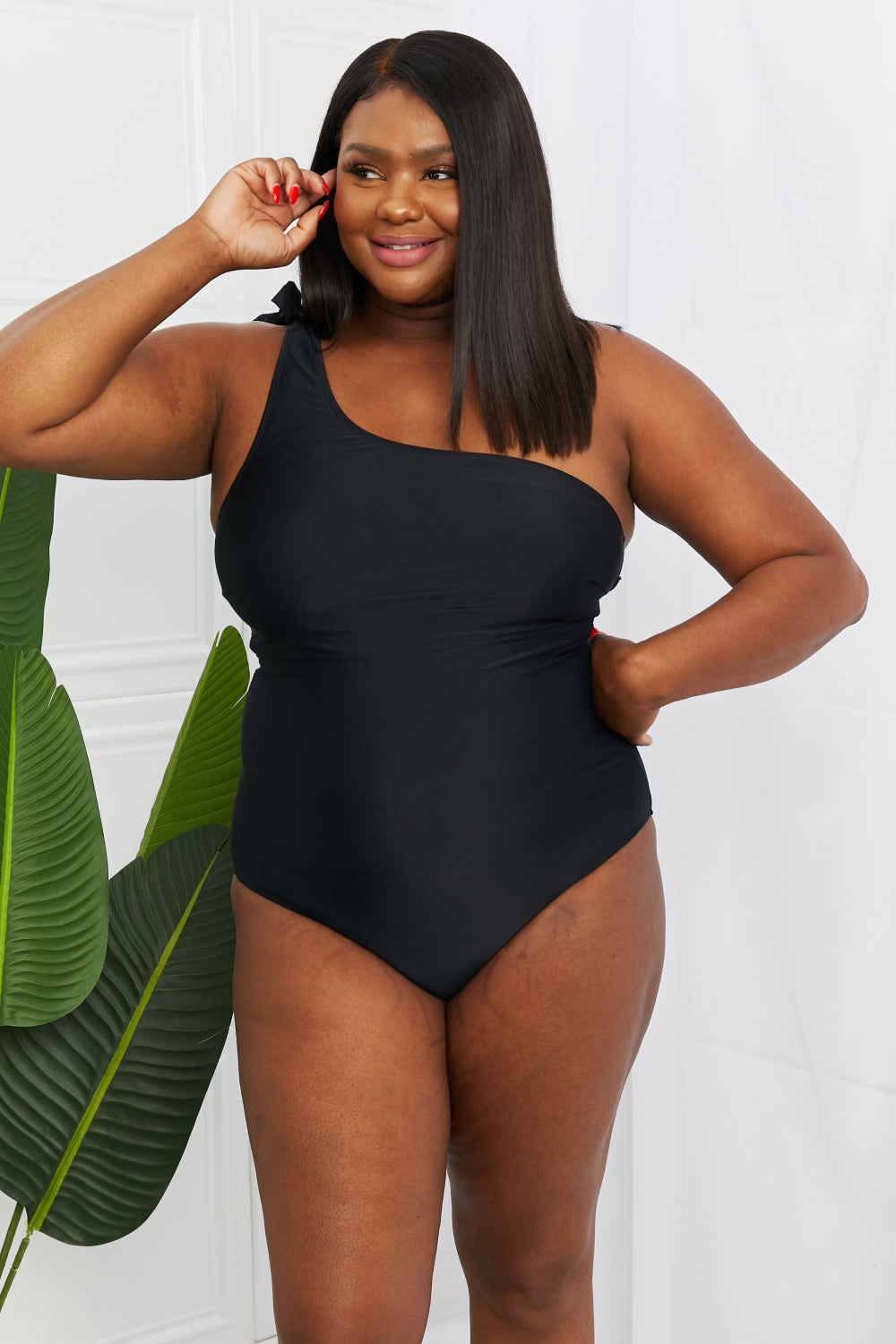 Deep End One-Shoulder One-Piece Swimsuit in Black